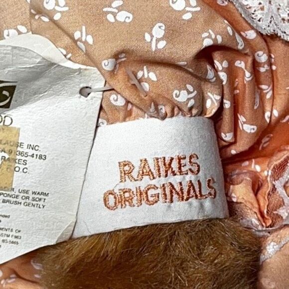 Robert Raikes 15" Aunt MaryLou Wooden Face Bunny Rabbit Plush Toy - Picture 3 of 6